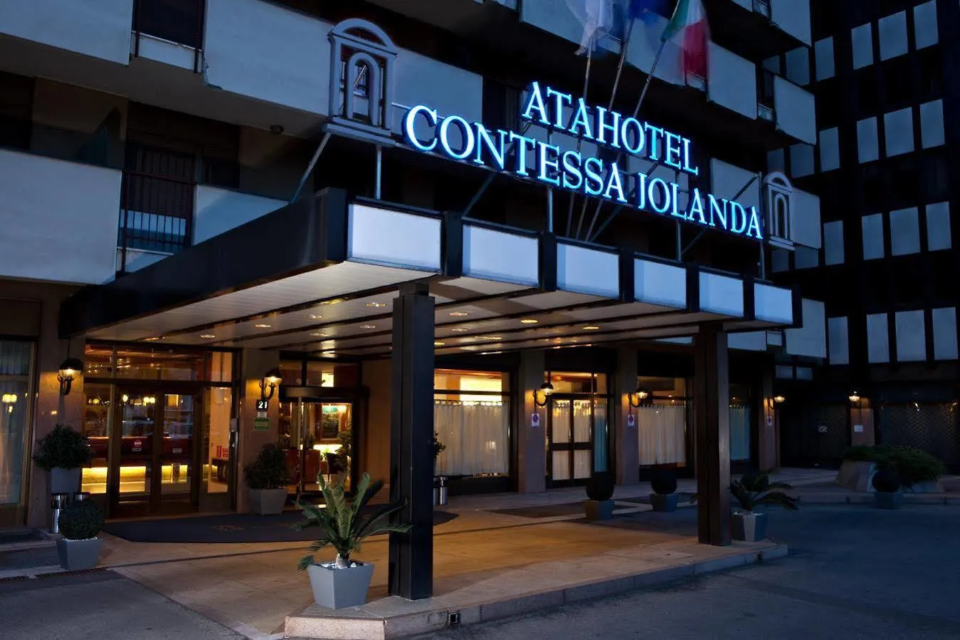 Una Hotels Hotel & Residence Contessa Jolanda Milano Apartmanhotel