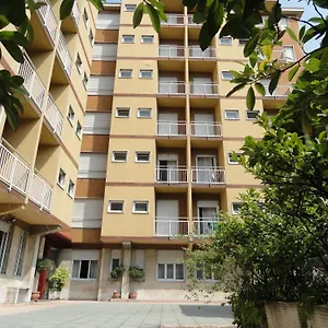 Giusti 6 Mediolan