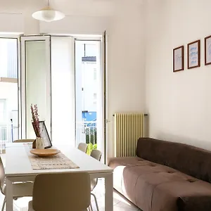 dainese-apartments-casa-abigail.hotelslidodijesolo.com/