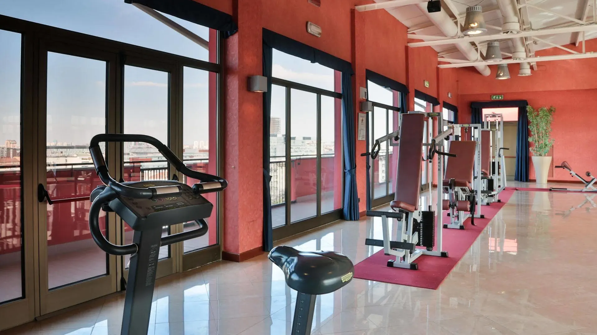 Una Hotels Hotel & Residence Contessa Jolanda Milano 4*, Milan