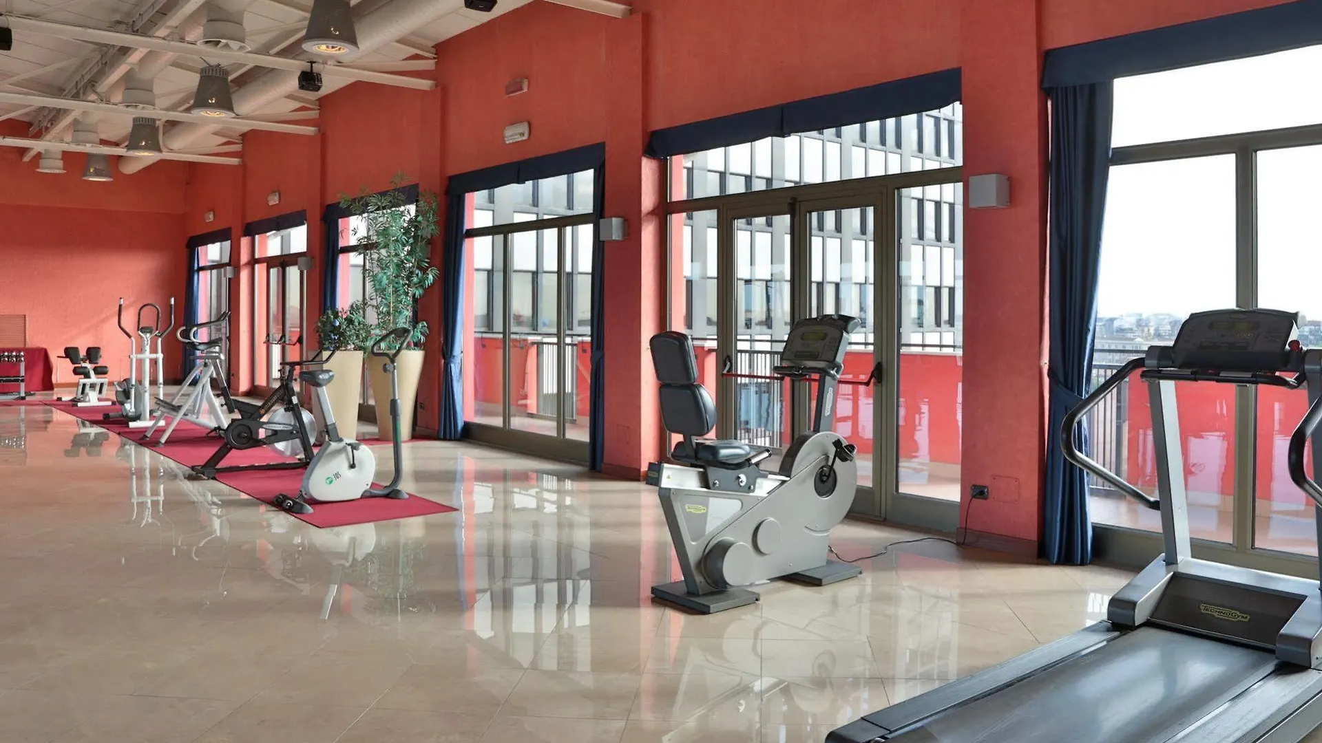 Una Hotels Hotel & Residence Contessa Jolanda Milano 4*, Milan