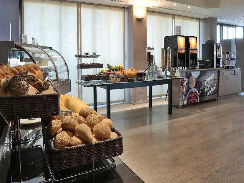 Una Hotels Hotel & Residence Contessa Jolanda Milano 4*, Milan Italy